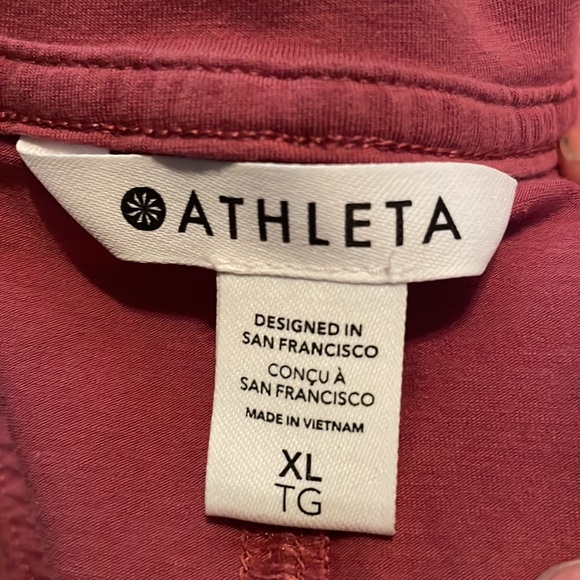 Athleta Outbound V neck Tee - Picture 7 of 7